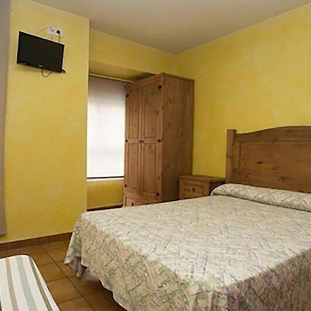 Hostal Velarde Talavera de la Reina Esterno foto