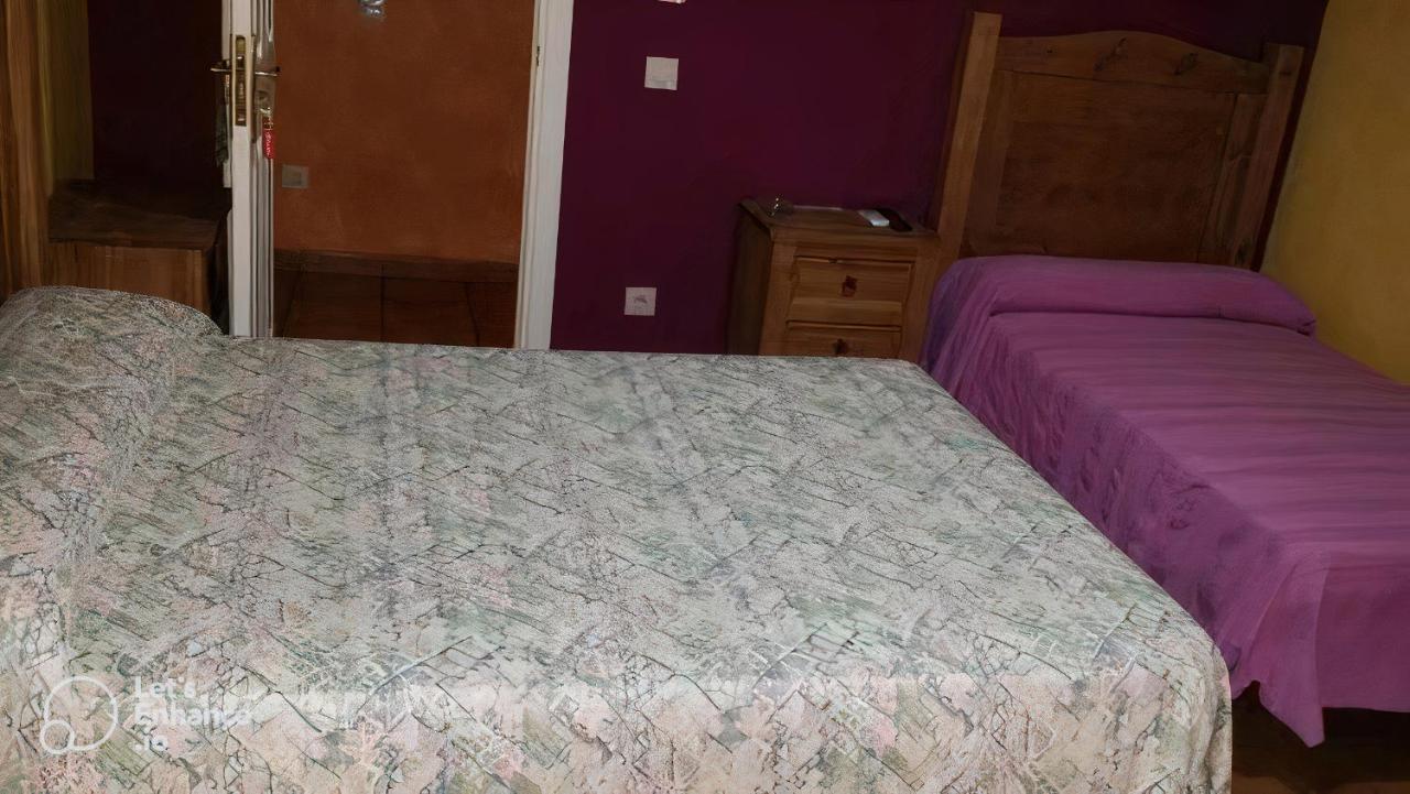 Hostal Velarde Talavera de la Reina Esterno foto