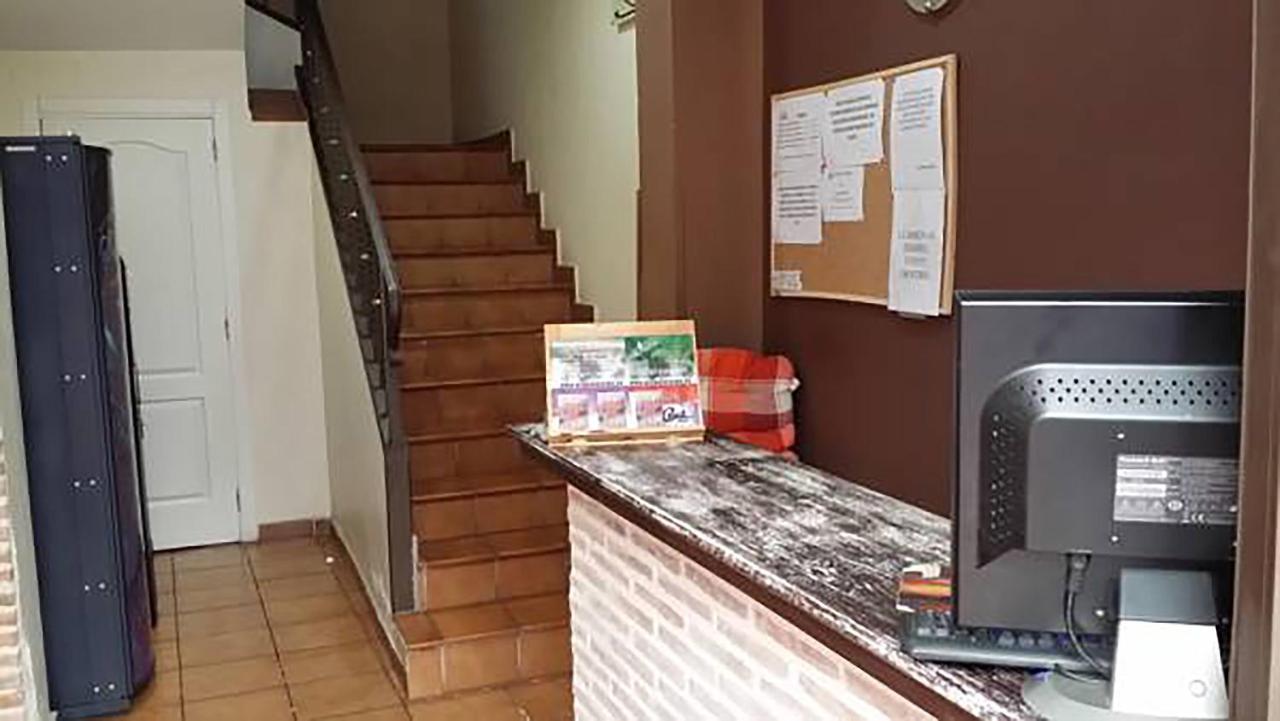 Hostal Velarde Talavera de la Reina Esterno foto
