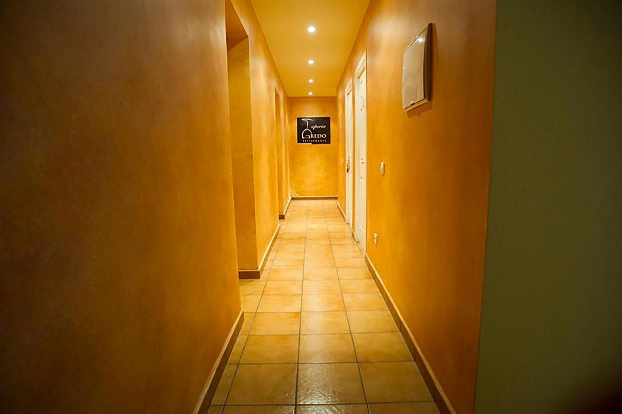 Hostal Velarde Talavera de la Reina Esterno foto