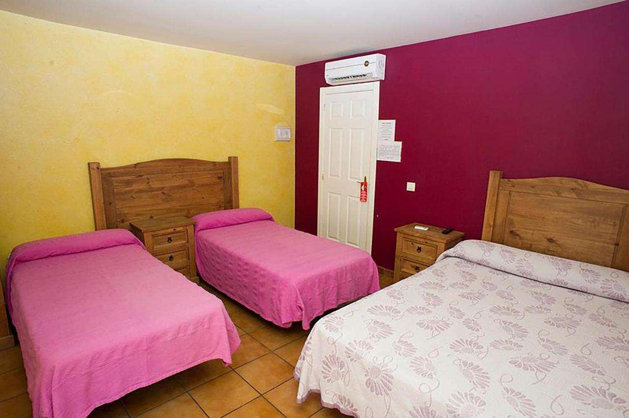 Hostal Velarde Talavera de la Reina Esterno foto