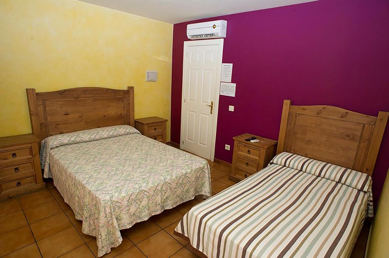 Hostal Velarde Talavera de la Reina Esterno foto
